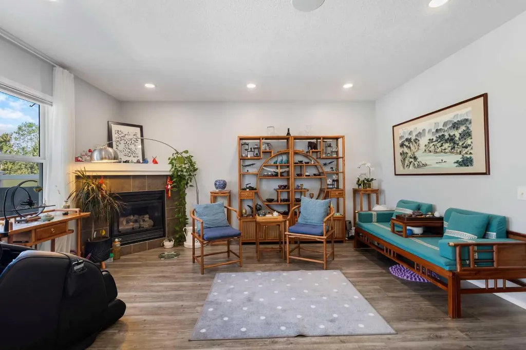 76 Rockywood Park NW Calgary AB T3G5S2