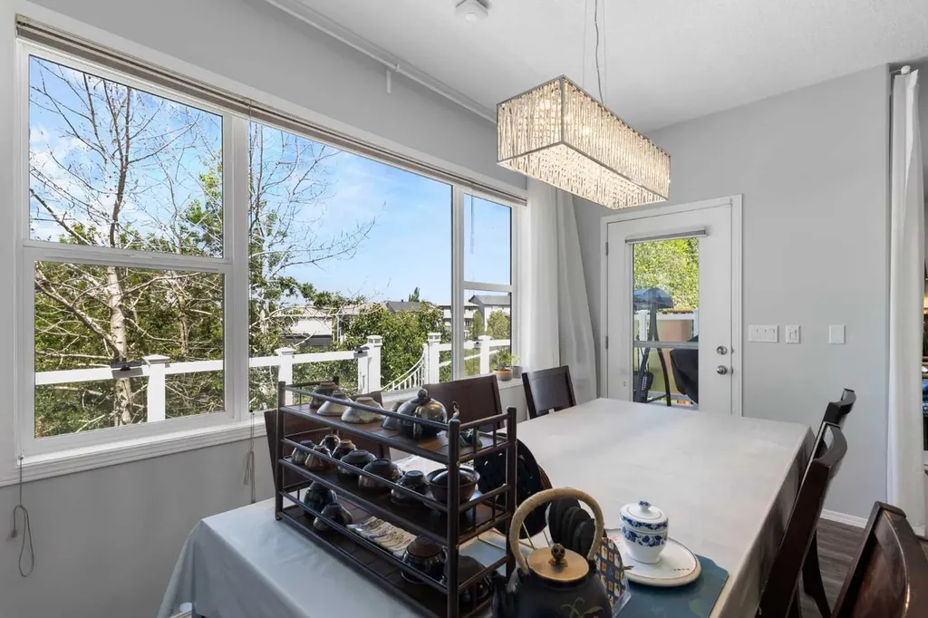 76 Rockywood Park NW Calgary AB T3G5S2