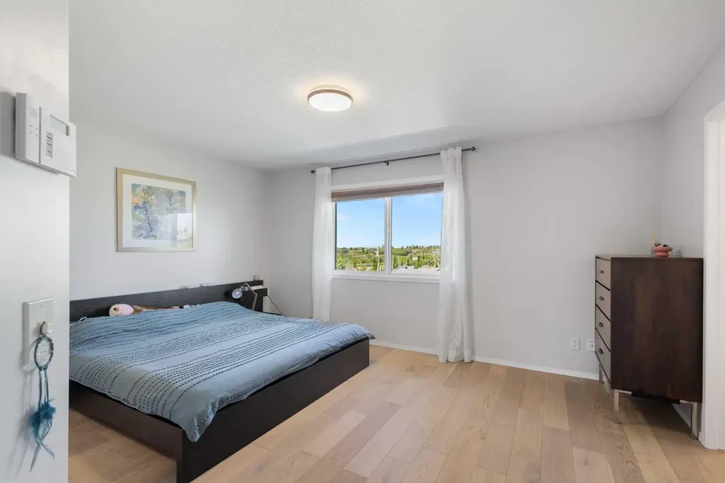 76 Rockywood Park NW Calgary AB T3G5S2