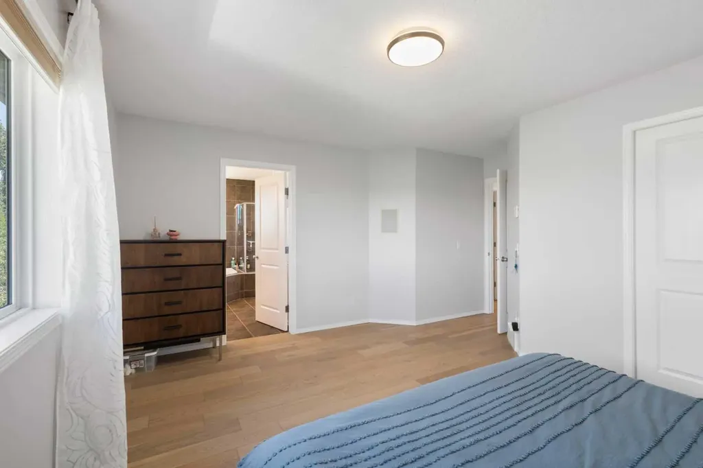 76 Rockywood Park NW Calgary AB T3G5S2