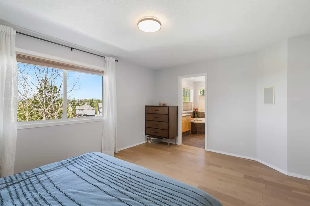 76 Rockywood Park NW Calgary AB T3G5S2