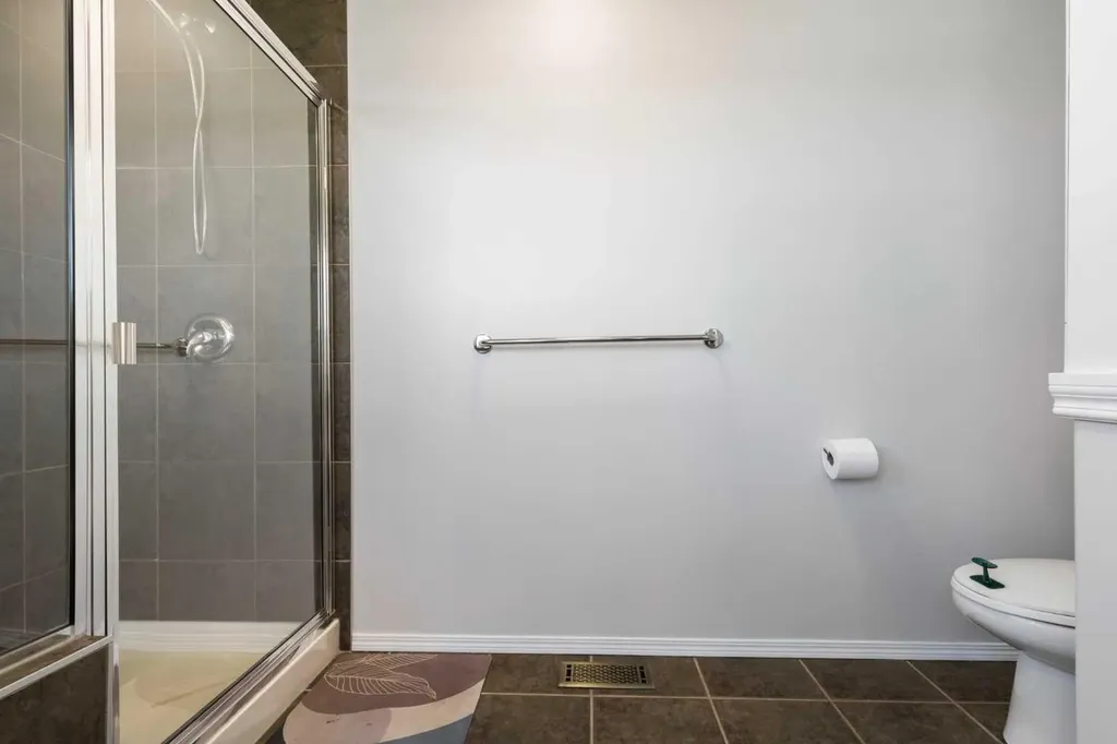 76 Rockywood Park NW Calgary AB T3G5S2