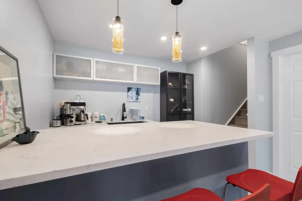 76 Rockywood Park NW Calgary AB T3G5S2