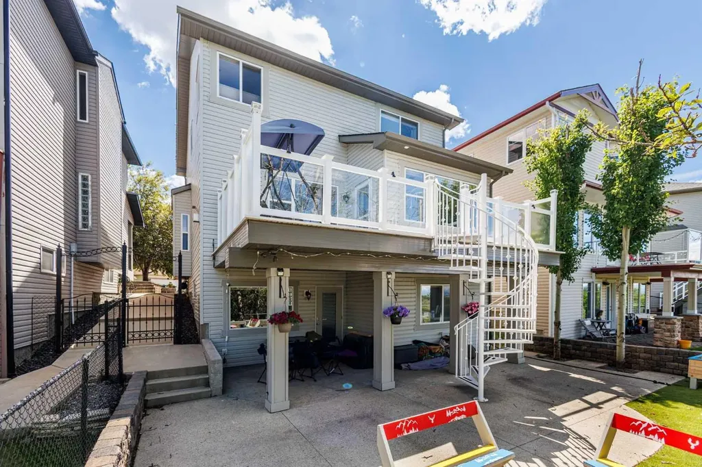 76 Rockywood Park NW Calgary AB T3G5S2