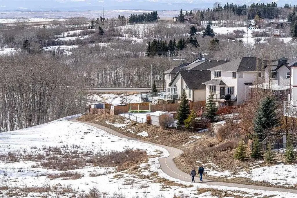 76 Rockywood Park NW Calgary AB T3G5S2