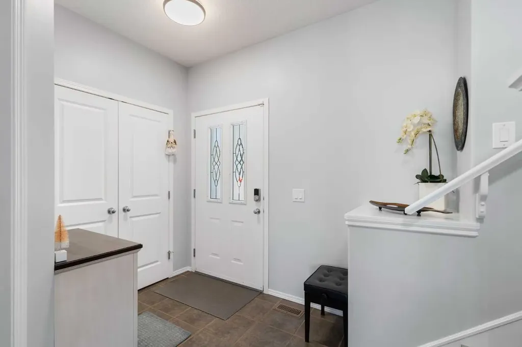 76 Rockywood Park NW Calgary AB T3G5S2