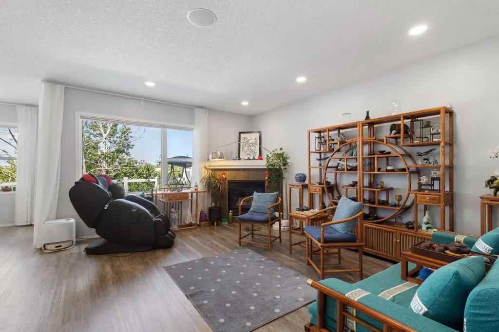 76 Rockywood Park NW Calgary AB T3G5S2