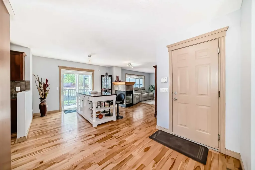 115 Rockledge Terrace NW Calgary AB T3G 5R9