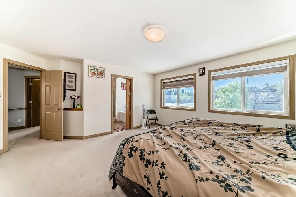 115 Rockledge Terrace NW Calgary AB T3G 5R9