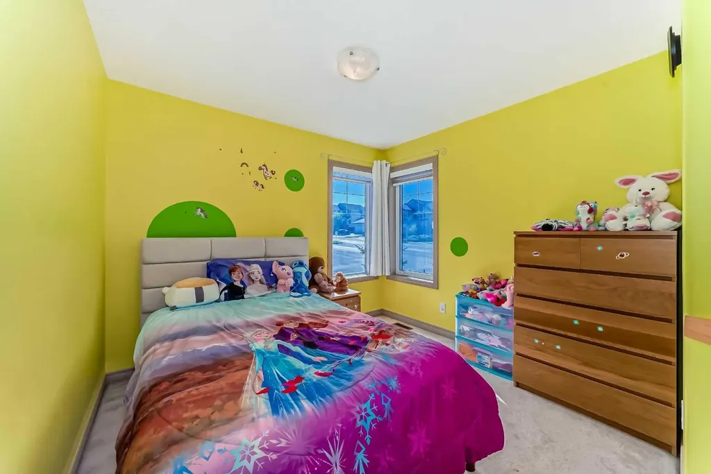 115 Rockledge Terrace NW Calgary AB T3G 5R9