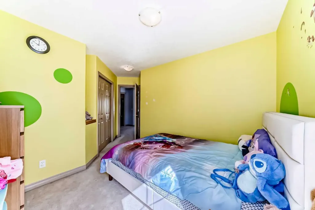 115 Rockledge Terrace NW Calgary AB T3G 5R9