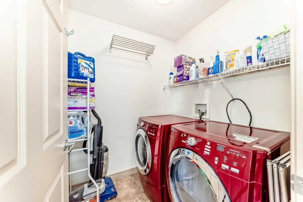 115 Rockledge Terrace NW Calgary AB T3G 5R9