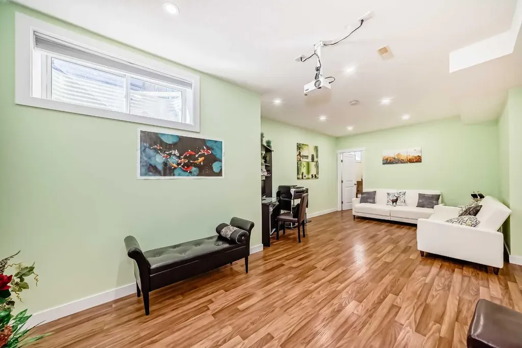 115 Rockledge Terrace NW Calgary AB T3G 5R9