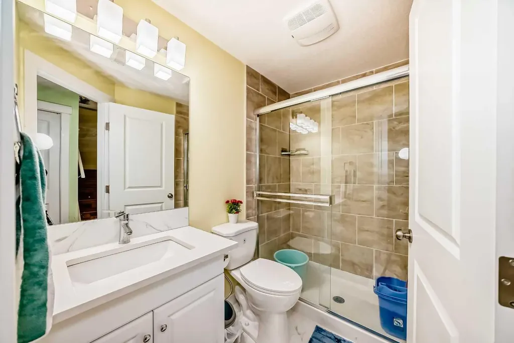 115 Rockledge Terrace NW Calgary AB T3G 5R9