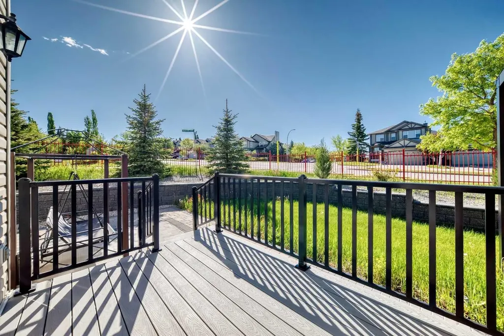 115 Rockledge Terrace NW Calgary AB T3G 5R9
