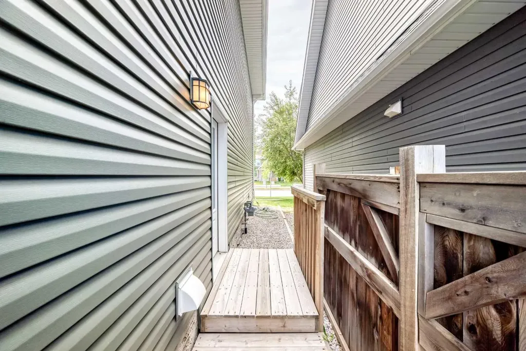 174 Auburn Bay Boulevard SE Calgary AB T3M 0V2