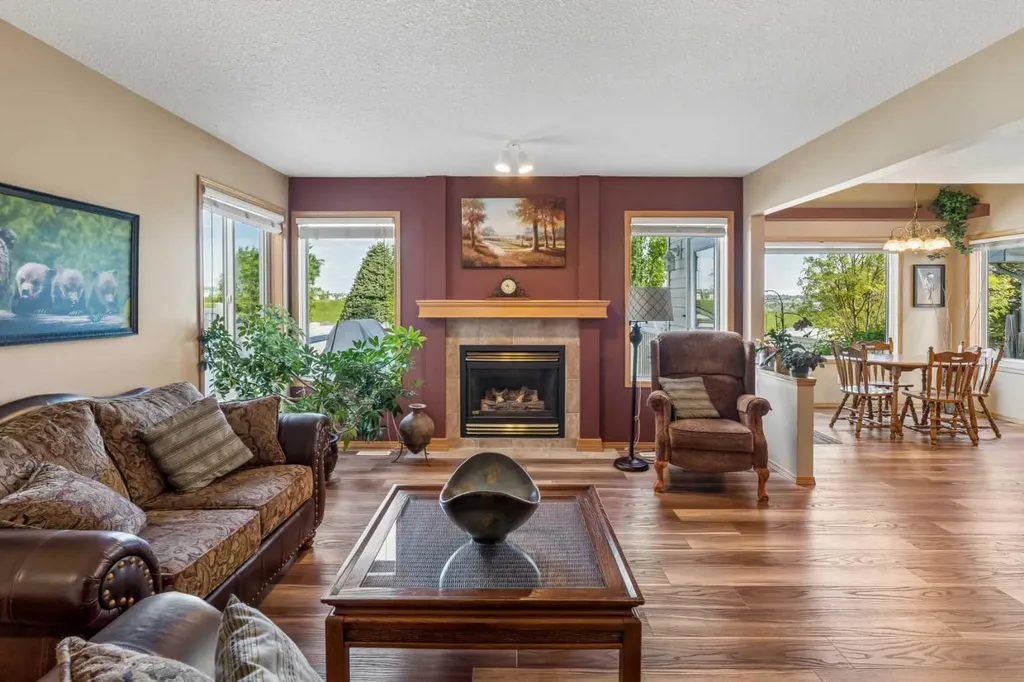 132 Hidden Ranch Crescent NW Calgary AB T3A 5W3