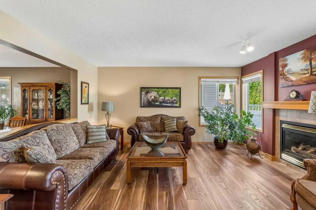 132 Hidden Ranch Crescent NW Calgary AB T3A 5W3