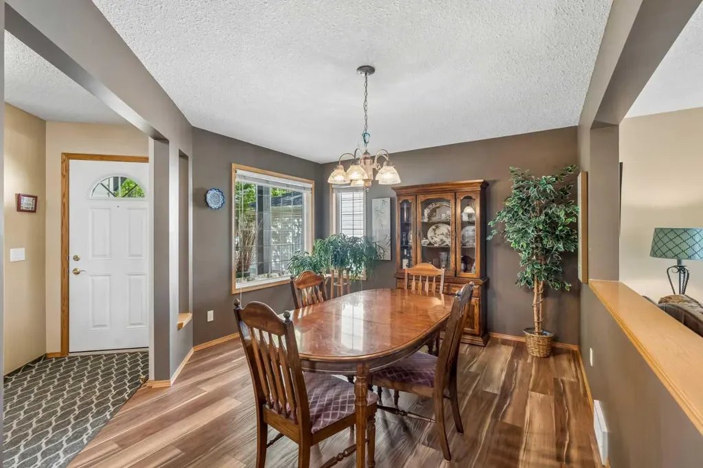 132 Hidden Ranch Crescent NW Calgary AB T3A 5W3