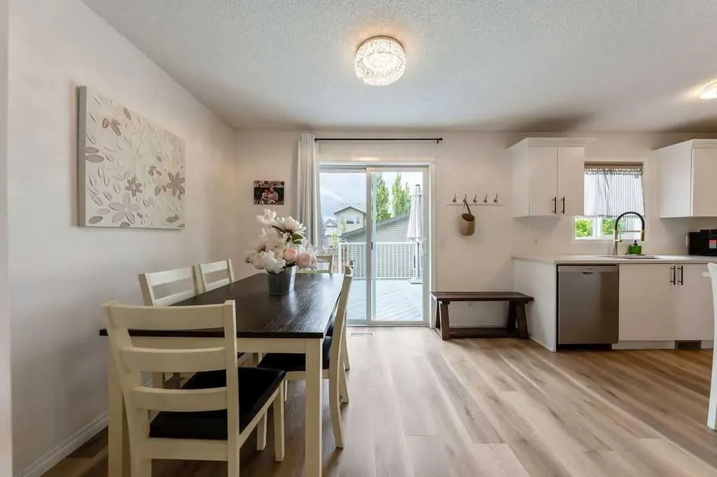 19 Drake Landing Way Okotoks AB T1S 0B9