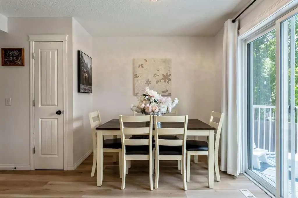 19 Drake Landing Way Okotoks AB T1S 0B9