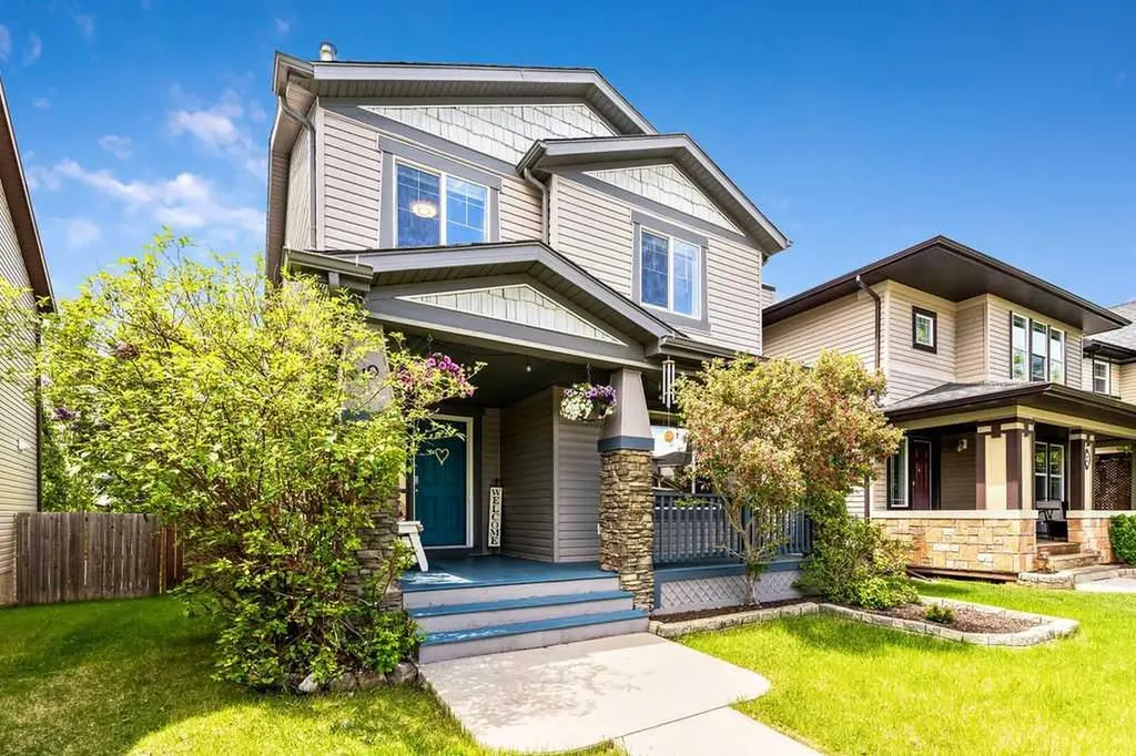 19 Drake Landing Way Okotoks AB T1S 0B9