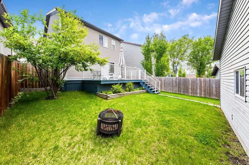 19 Drake Landing Way Okotoks AB T1S 0B9