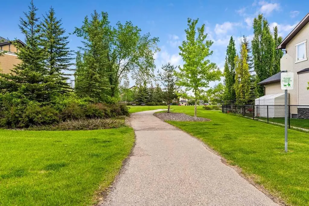19 Drake Landing Way Okotoks AB T1S 0B9