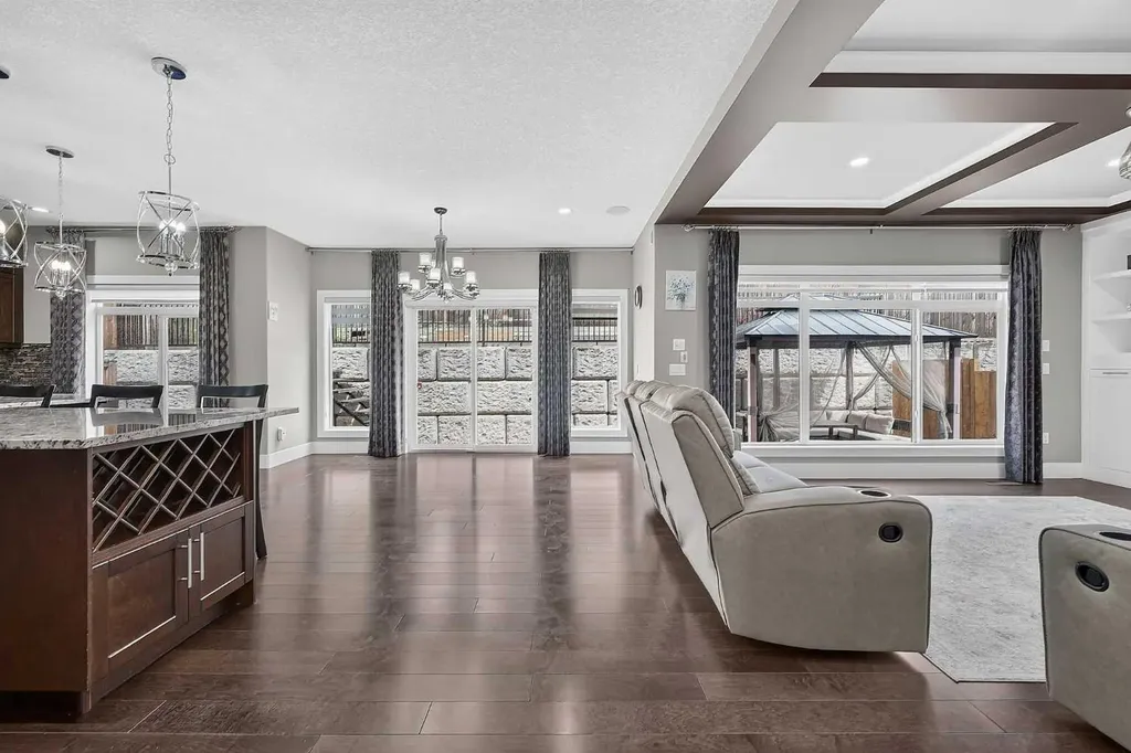 36 Rockyvale Green NW Calgary AB T3G 0E3
