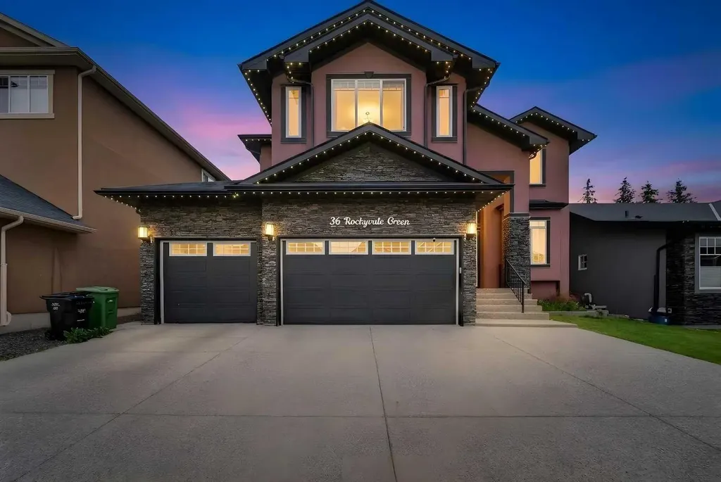 36 Rockyvale Green NW Calgary AB T3G 0E3