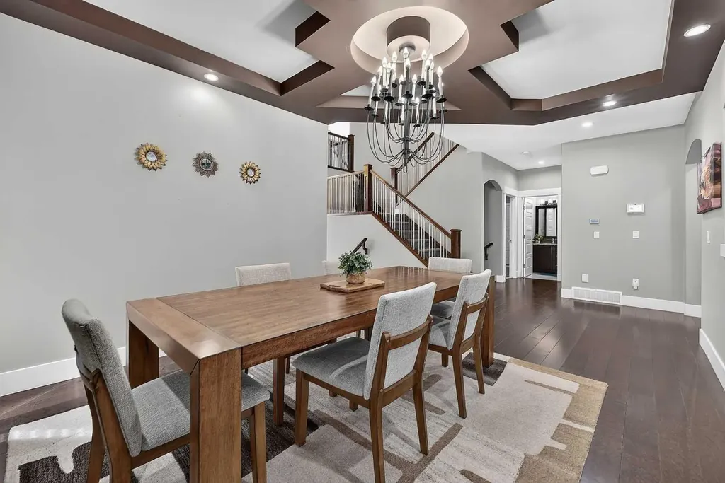 36 Rockyvale Green NW Calgary AB T3G 0E3