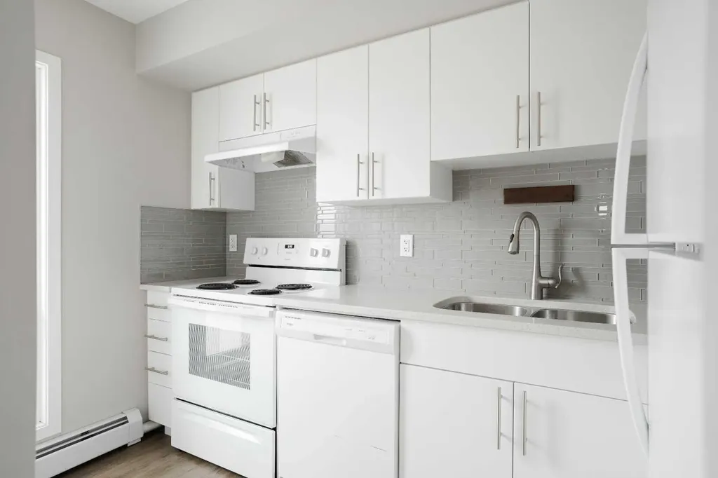 201 Abasand Drive Fort Mcmurray AB T9J 1H9