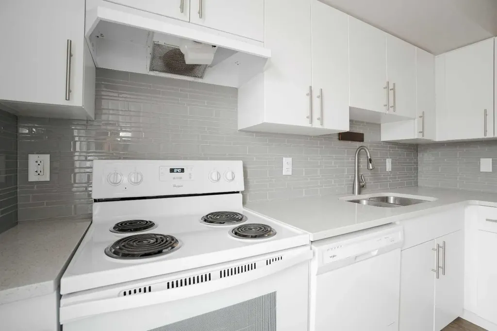 201 Abasand Drive Fort Mcmurray AB T9J 1H9
