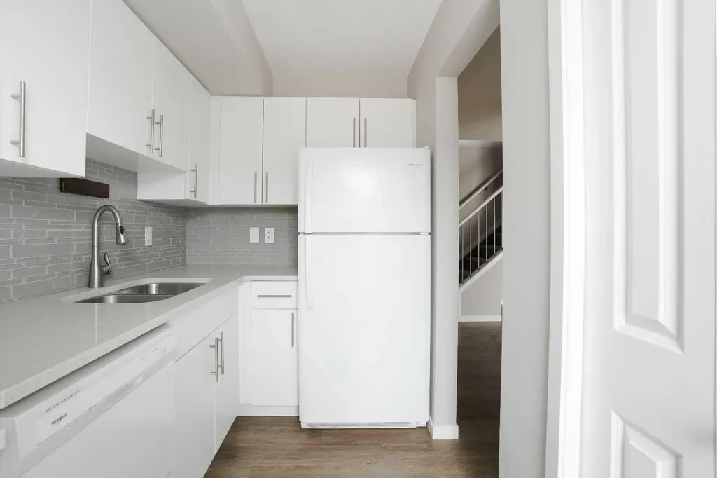 201 Abasand Drive Fort Mcmurray AB T9J 1H9