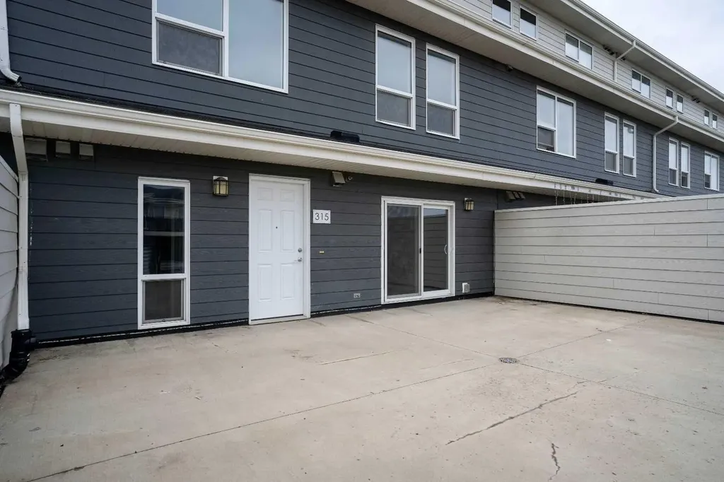 201 Abasand Drive Fort Mcmurray AB T9J 1H9