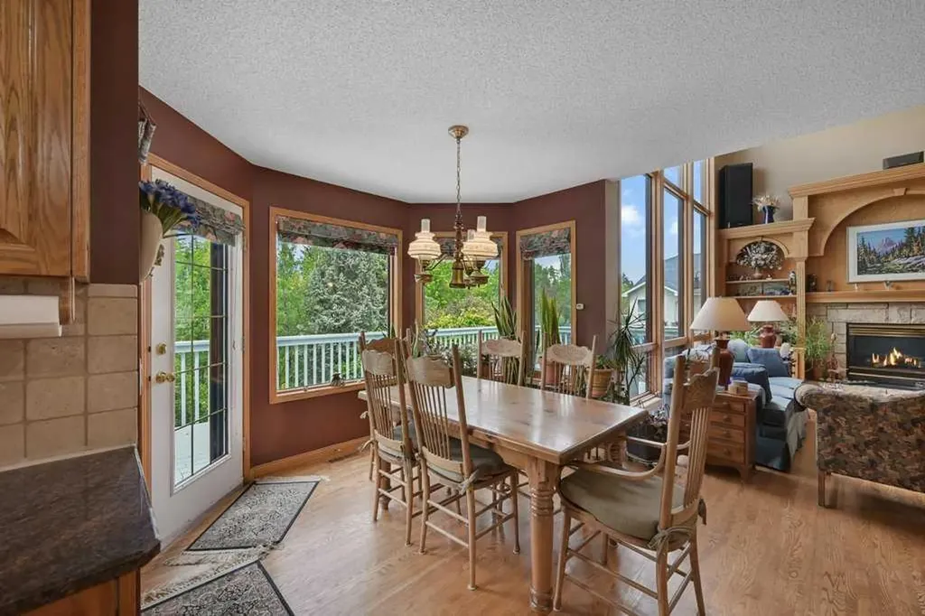 158 Valley Glen Heights NW Calgary AB T3B 5P9