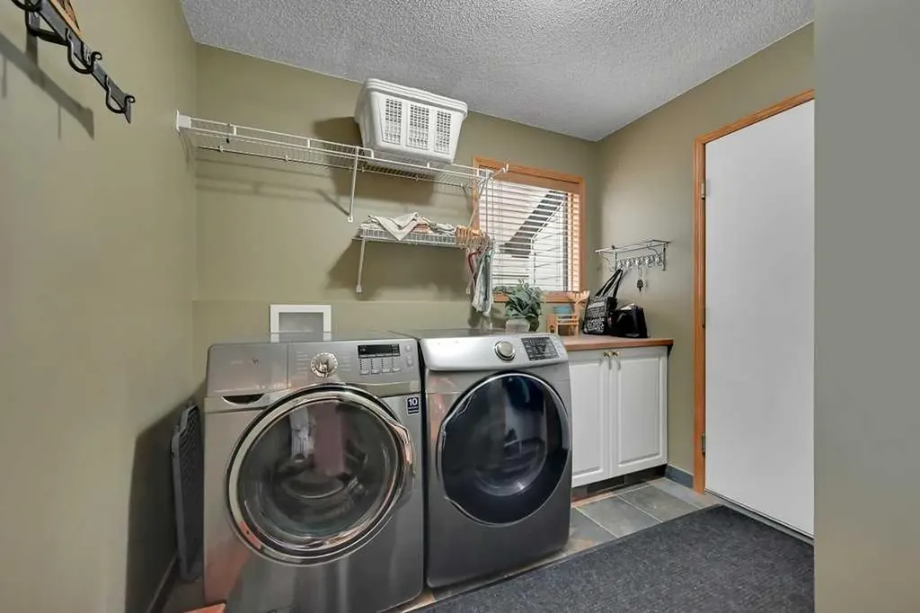 158 Valley Glen Heights NW Calgary AB T3B 5P9