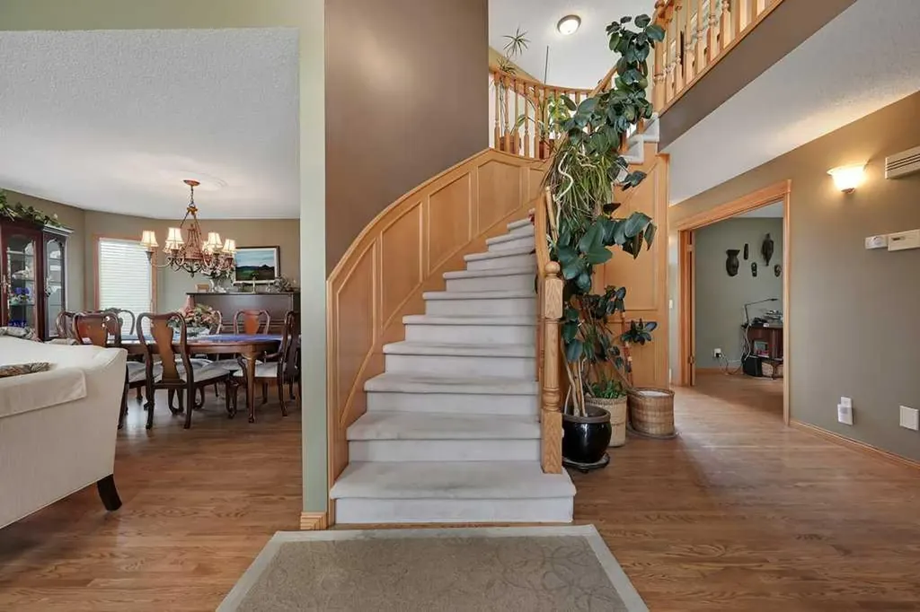 158 Valley Glen Heights NW Calgary AB T3B 5P9