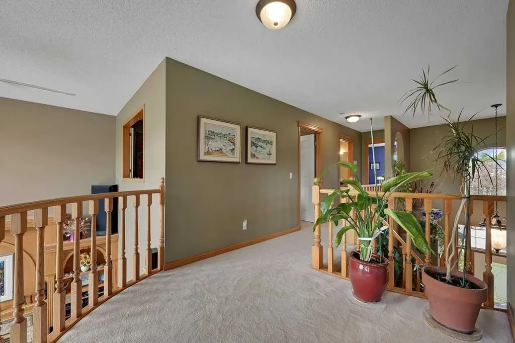 158 Valley Glen Heights NW Calgary AB T3B 5P9