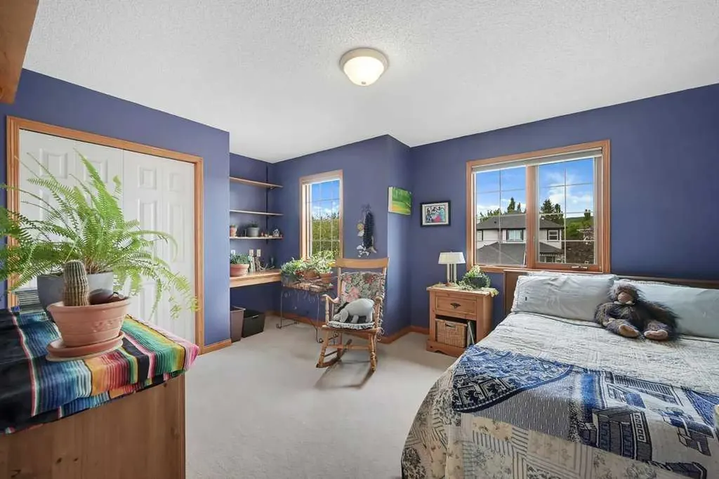 158 Valley Glen Heights NW Calgary AB T3B 5P9
