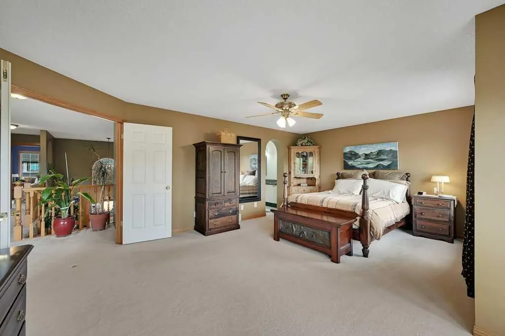 158 Valley Glen Heights NW Calgary AB T3B 5P9