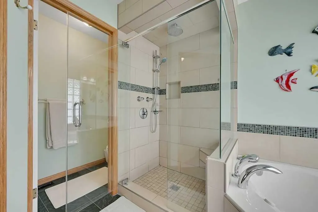 158 Valley Glen Heights NW Calgary AB T3B 5P9