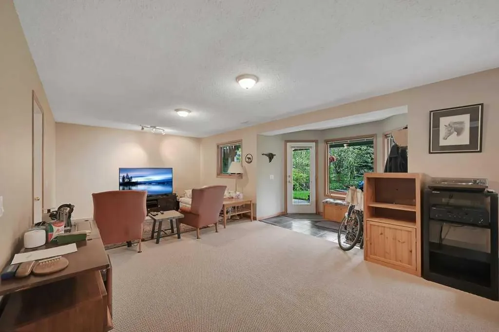 158 Valley Glen Heights NW Calgary AB T3B 5P9