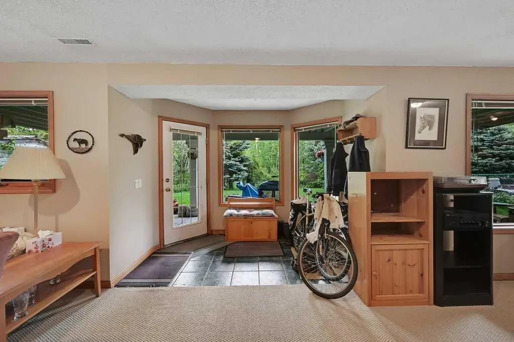158 Valley Glen Heights NW Calgary AB T3B 5P9