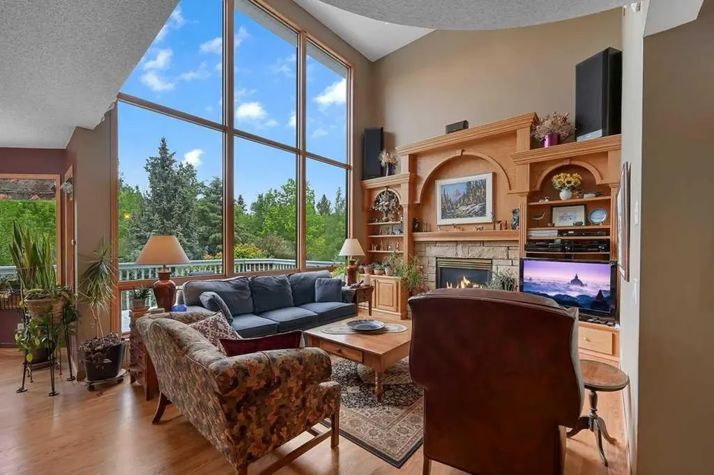 158 Valley Glen Heights NW Calgary AB T3B 5P9