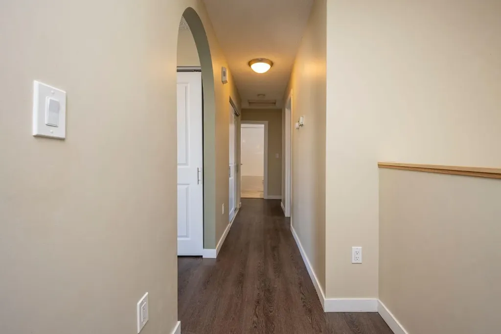6031 Lacombe Way SW Calgary AB T3E5T4