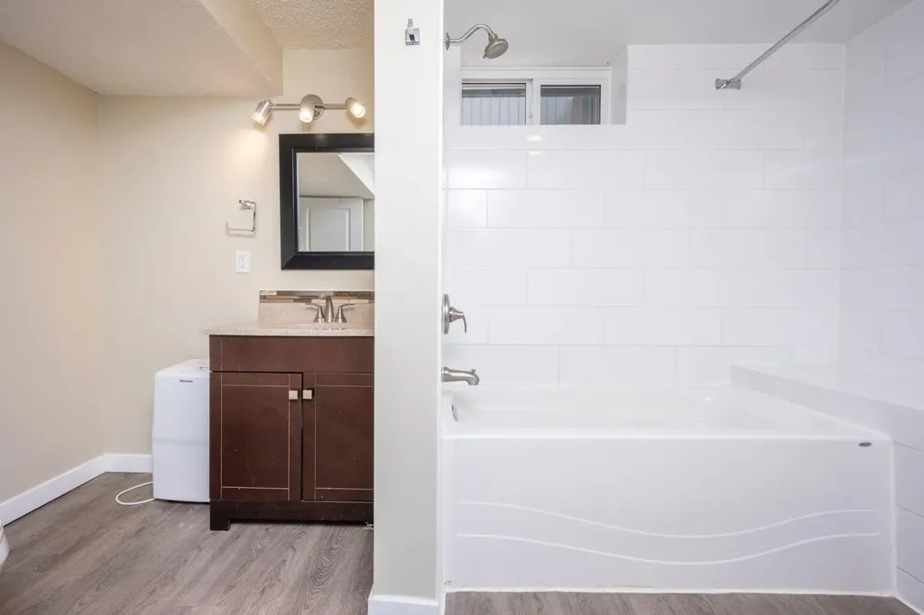 6031 Lacombe Way SW Calgary AB T3E5T4
