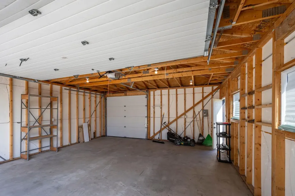 6031 Lacombe Way SW Calgary AB T3E5T4