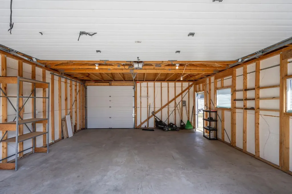 6031 Lacombe Way SW Calgary AB T3E5T4
