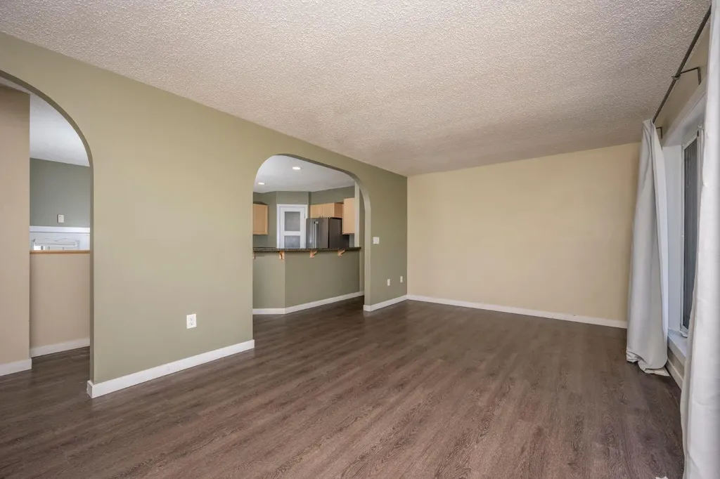 6031 Lacombe Way SW Calgary AB T3E5T4